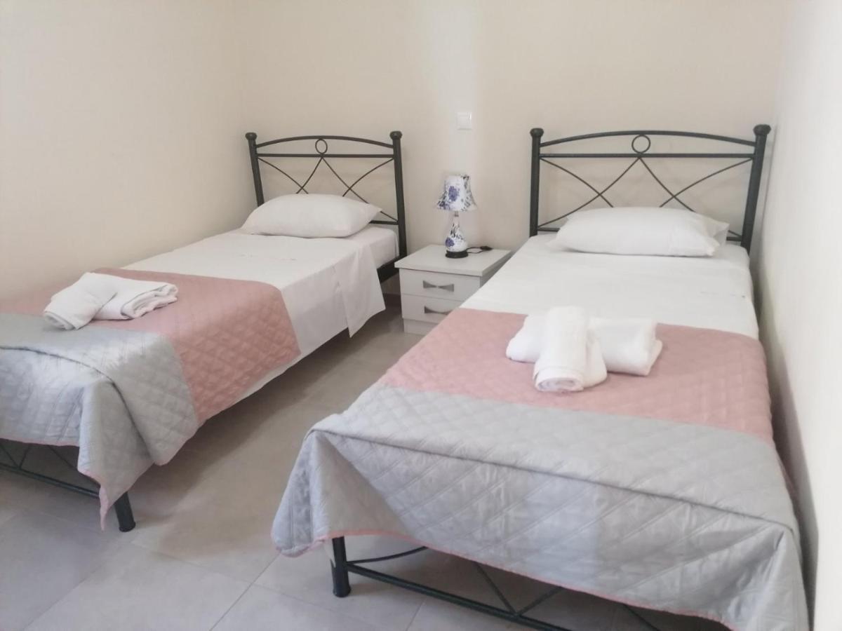 Ionion Fos Aparthotel Nikiana Bagian luar foto