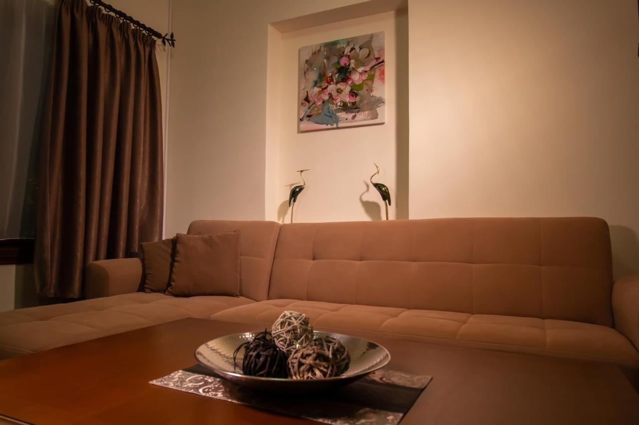 Ionion Fos Aparthotel Nikiana Bagian luar foto