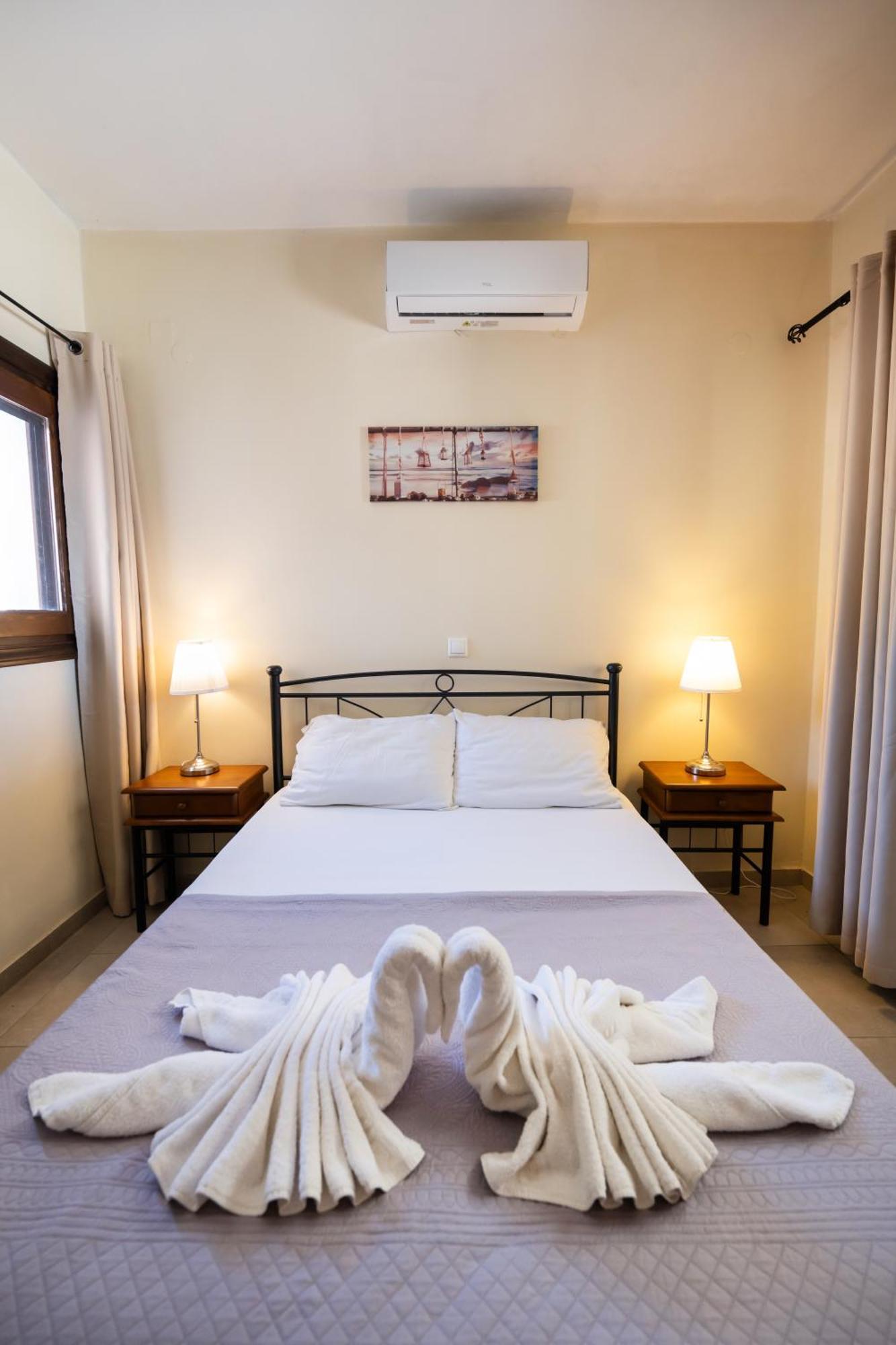 Ionion Fos Aparthotel Nikiana Bagian luar foto