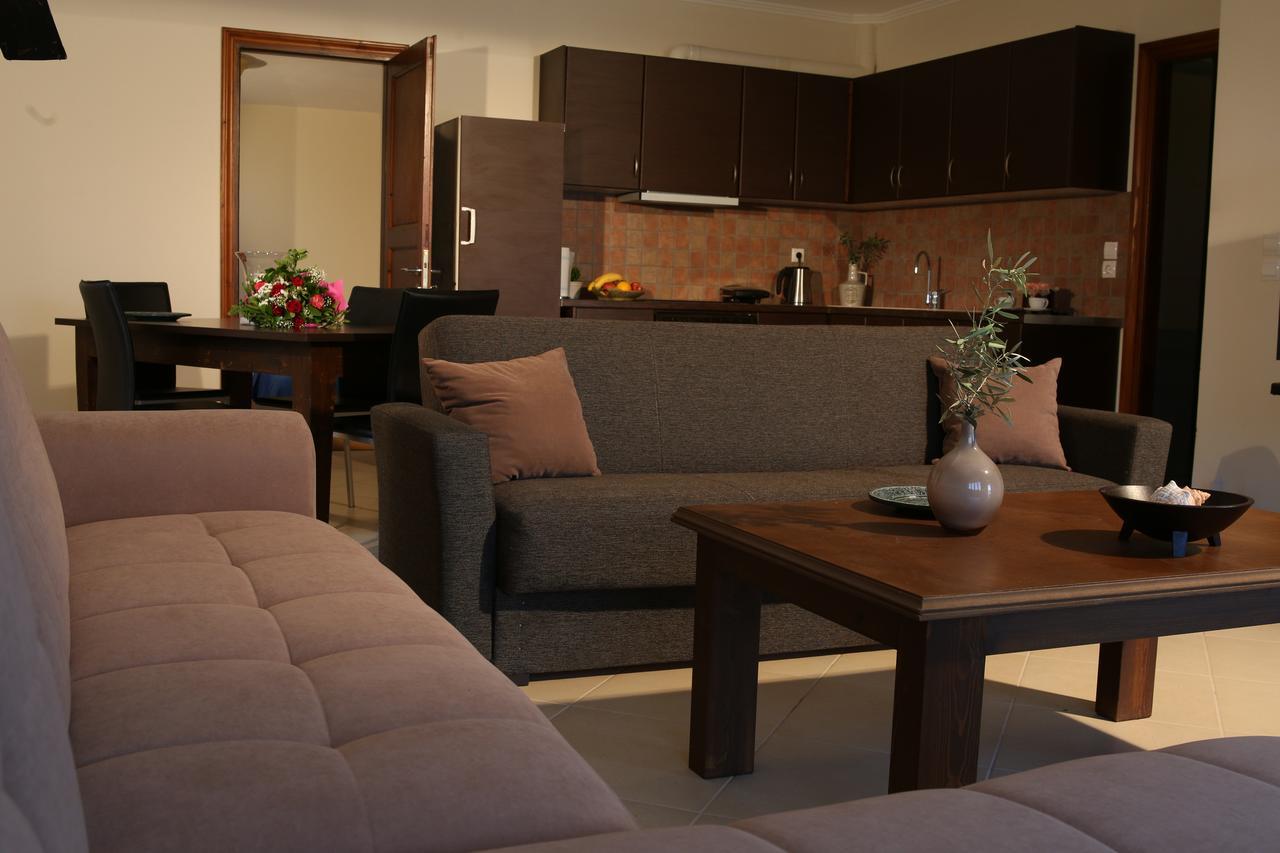 Ionion Fos Aparthotel Nikiana Bagian luar foto