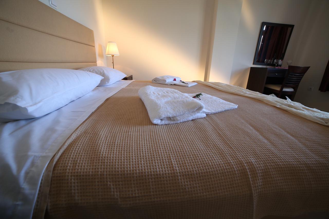 Ionion Fos Aparthotel Nikiana Bagian luar foto