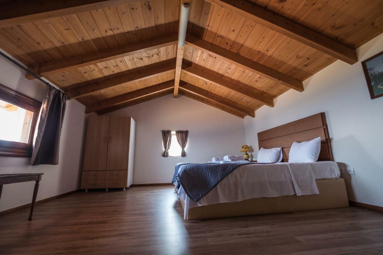 Ionion Fos Aparthotel Nikiana Bagian luar foto
